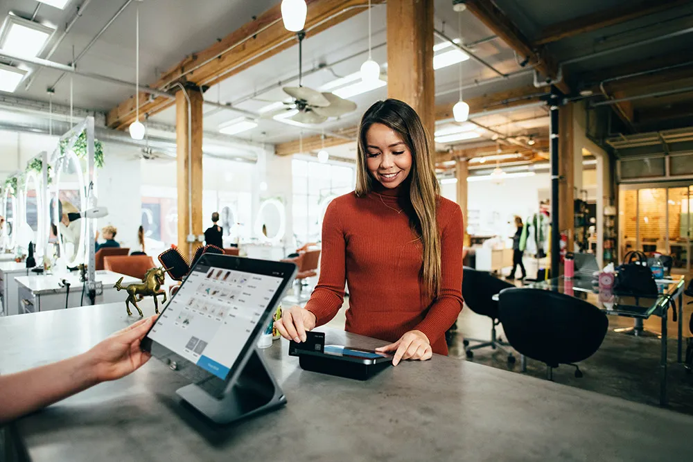 IMPROVES CUSTOMER EXPERIENCE to Shopify store